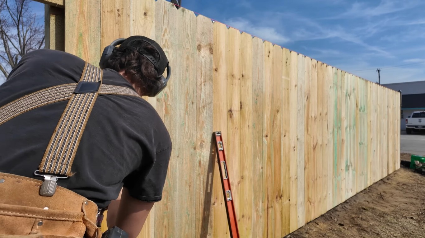 Professional fence installation services in Madera, CA